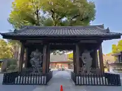 宝仙寺の山門