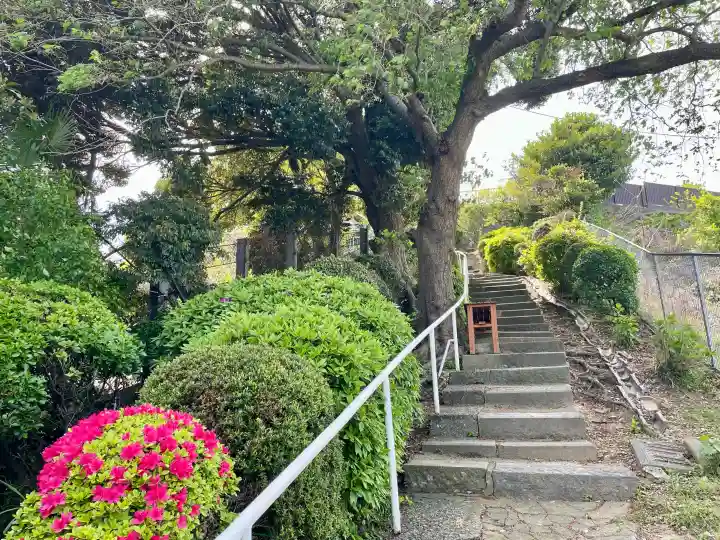 萬藏寺の{uncategorized: "未分類", other: "その他", undefined: "問題あり", building: "その他建物", grave: "お墓", sacred_gate: "鳥居", guardian: "狛犬", statue: "像", buddha: "仏像", history: "歴史", nature: "自然", garden: "庭園", animal: "動物", pagoda: "塔", temizu: "手水舎", mountain_gate: "山門・神門", sanctuary: "本殿・本堂", subordinate: "末社・摂社", art: "芸術", scenery: "景色", jizo: "地蔵", ema: "絵馬", goshuin: "御朱印", omikuji: "おみくじ", items: "授与品その他", amulet: "お守り", goshuincho: "御朱印帳", eats: "食事", festival: "お祭り", votive_dance: "神楽", shichigosan: "七五三参", wedding: "結婚式", experience: "体験その他", initially: "初詣", around: "周辺", anti_infection: "感染症対策"}