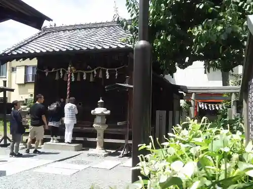 薬師神社の本殿