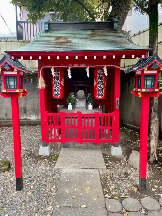 馬場子育稲荷神社の{uncategorized: "未分類", other: "その他", undefined: "問題あり", building: "その他建物", grave: "お墓", sacred_gate: "鳥居", guardian: "狛犬", statue: "像", buddha: "仏像", history: "歴史", nature: "自然", garden: "庭園", animal: "動物", pagoda: "塔", temizu: "手水舎", mountain_gate: "山門・神門", sanctuary: "本殿・本堂", subordinate: "末社・摂社", art: "芸術", scenery: "景色", jizo: "地蔵", ema: "絵馬", goshuin: "御朱印", omikuji: "おみくじ", items: "授与品その他", amulet: "お守り", goshuincho: "御朱印帳", eats: "食事", festival: "お祭り", votive_dance: "神楽", shichigosan: "七五三参", wedding: "結婚式", experience: "体験その他", initially: "初詣", around: "周辺", anti_infection: "感染症対策"}