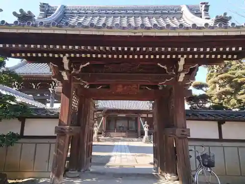 西源寺の山門・神門