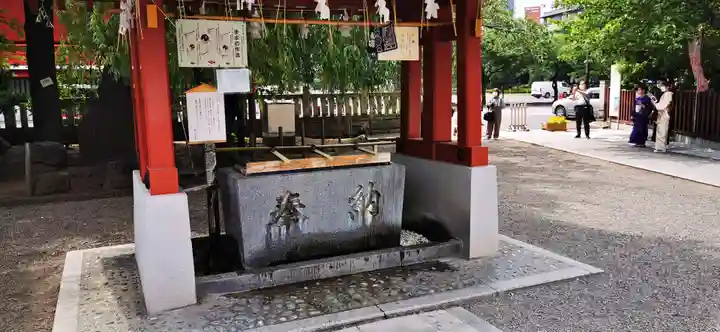 浅草神社の手水舎