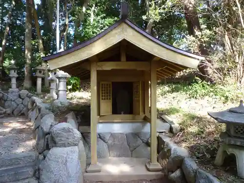 鳥墓神社の末社