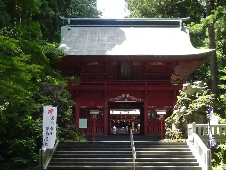 富士山東口本宮 冨士浅間神社の山門・神門