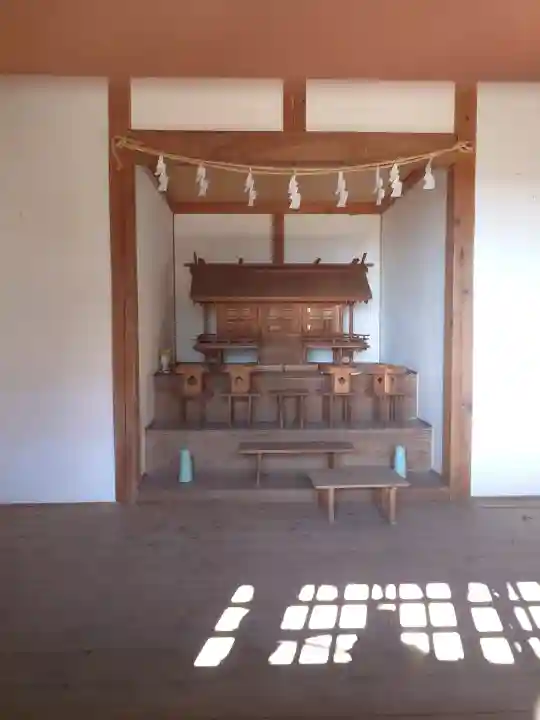 伊古乃速御玉比売神社奥宮の{uncategorized: "未分類", other: "その他", undefined: "問題あり", building: "その他建物", grave: "お墓", sacred_gate: "鳥居", guardian: "狛犬", statue: "像", buddha: "仏像", history: "歴史", nature: "自然", garden: "庭園", animal: "動物", pagoda: "塔", temizu: "手水舎", mountain_gate: "山門・神門", sanctuary: "本殿・本堂", subordinate: "末社・摂社", art: "芸術", scenery: "景色", jizo: "地蔵", ema: "絵馬", goshuin: "御朱印", omikuji: "おみくじ", items: "授与品その他", amulet: "お守り", goshuincho: "御朱印帳", eats: "食事", festival: "お祭り", votive_dance: "神楽", shichigosan: "七五三参", wedding: "結婚式", experience: "体験その他", initially: "初詣", around: "周辺", anti_infection: "感染症対策"}