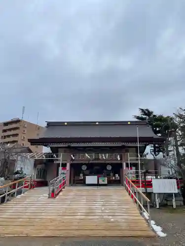 三社神社の本殿