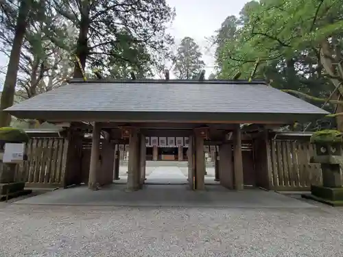 天岩戸神社の山門・神門