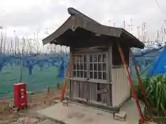 祠の建物その他