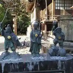 瀧尾神社の像
