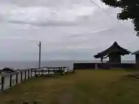 美保神社の{uncategorized: "未分類", other: "その他", undefined: "問題あり", building: "その他建物", grave: "お墓", sacred_gate: "鳥居", guardian: "狛犬", statue: "像", buddha: "仏像", history: "歴史", nature: "自然", garden: "庭園", animal: "動物", pagoda: "塔", temizu: "手水舎", mountain_gate: "山門・神門", sanctuary: "本殿・本堂", subordinate: "末社・摂社", art: "芸術", scenery: "景色", jizo: "地蔵", ema: "絵馬", goshuin: "御朱印", omikuji: "おみくじ", items: "授与品その他", amulet: "お守り", goshuincho: "御朱印帳", eats: "食事", festival: "お祭り", votive_dance: "神楽", shichigosan: "七五三参", wedding: "結婚式", experience: "体験その他", initially: "初詣", around: "周辺", anti_infection: "感染症対策"}