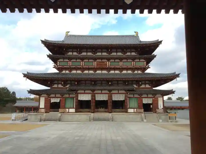 薬師寺の本殿・本堂