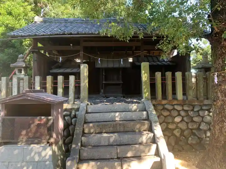 神明社(村合町)の末社・摂社