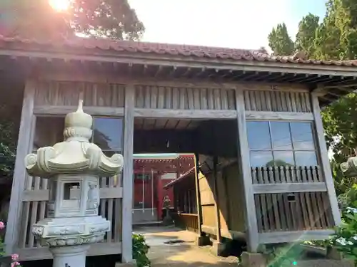 波立寺（波立薬師）の山門・神門