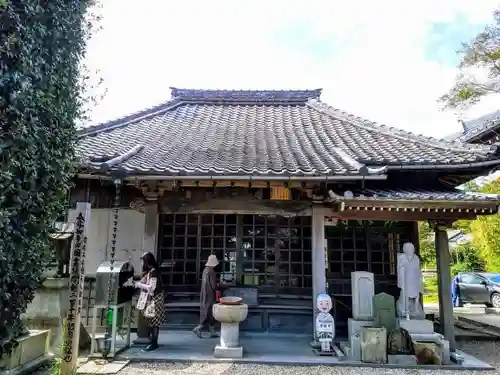 葦航寺の本殿・本堂