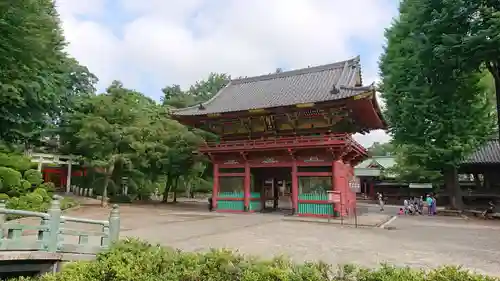 根津神社の山門・神門