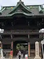 題経寺(柴又帝釈天)の山門・神門