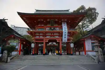 生田神社の山門・神門