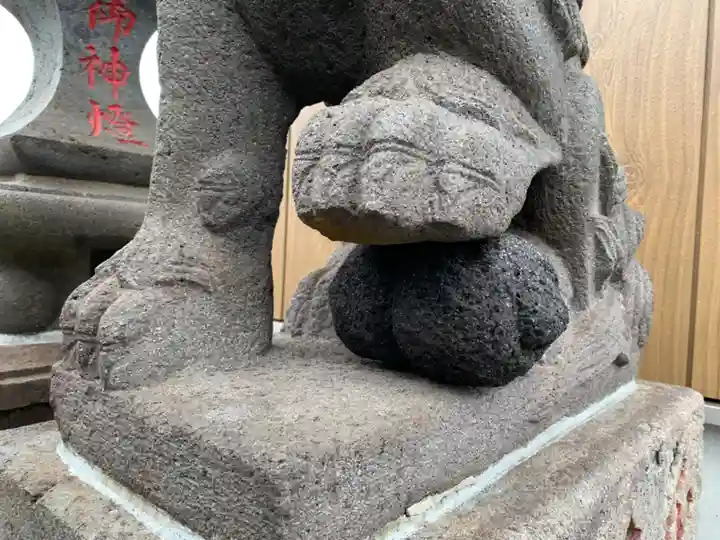 神明神社の狛犬