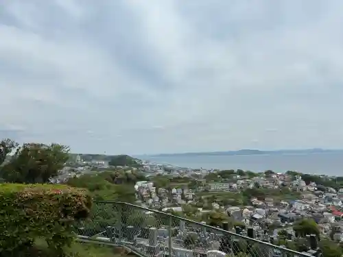 三浦大佛の{uncategorized: "未分類", other: "その他", undefined: "問題あり", building: "その他建物", grave: "お墓", sacred_gate: "鳥居", guardian: "狛犬", statue: "像", buddha: "仏像", history: "歴史", nature: "自然", garden: "庭園", animal: "動物", pagoda: "塔", temizu: "手水舎", mountain_gate: "山門・神門", sanctuary: "本殿・本堂", subordinate: "末社・摂社", art: "芸術", scenery: "景色", jizo: "地蔵", ema: "絵馬", goshuin: "御朱印", omikuji: "おみくじ", items: "授与品その他", amulet: "お守り", goshuincho: "御朱印帳", eats: "食事", festival: "お祭り", votive_dance: "神楽", shichigosan: "七五三参", wedding: "結婚式", experience: "体験その他", initially: "初詣", around: "周辺", anti_infection: "感染症対策"}