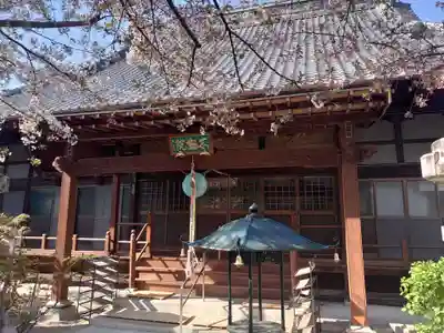 退魔寺(厄除茂呂不動尊)の本殿・本堂