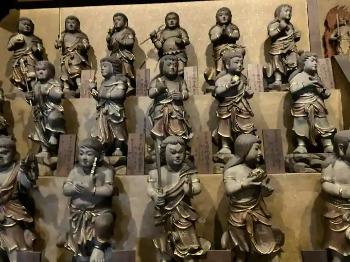 大聖院の{uncategorized: "未分類", other: "その他", undefined: "問題あり", building: "その他建物", grave: "お墓", sacred_gate: "鳥居", guardian: "狛犬", statue: "像", buddha: "仏像", history: "歴史", nature: "自然", garden: "庭園", animal: "動物", pagoda: "塔", temizu: "手水舎", mountain_gate: "山門・神門", sanctuary: "本殿・本堂", subordinate: "末社・摂社", art: "芸術", scenery: "景色", jizo: "地蔵", ema: "絵馬", goshuin: "御朱印", omikuji: "おみくじ", items: "授与品その他", amulet: "お守り", goshuincho: "御朱印帳", eats: "食事", festival: "お祭り", votive_dance: "神楽", shichigosan: "七五三参", wedding: "結婚式", experience: "体験その他", initially: "初詣", around: "周辺", anti_infection: "感染症対策"}