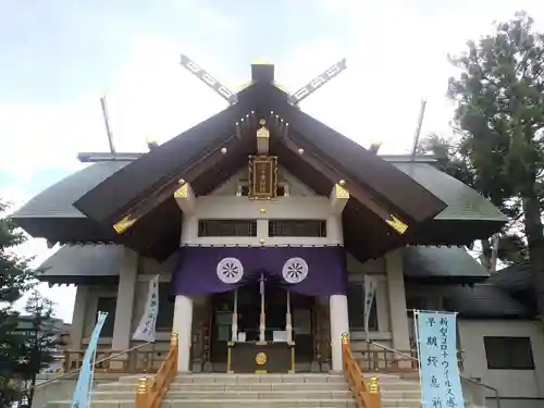 烈々布神社の本殿