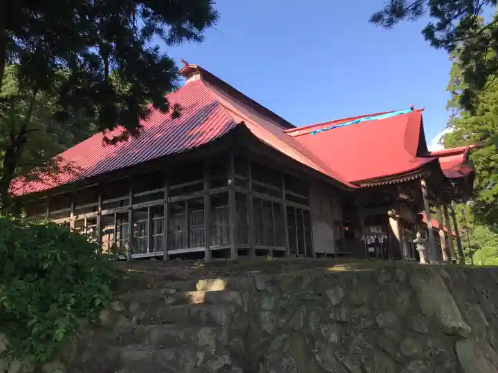 出羽月山湯殿山摂社岩根沢三神社(三山神社)の本殿・本堂