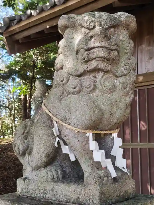 三輪神社の狛犬