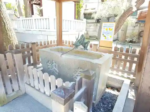 鎧神社の手水舎