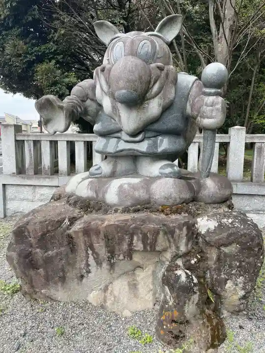 栃木縣護國神社の{uncategorized: "未分類", other: "その他", undefined: "問題あり", building: "その他建物", grave: "お墓", sacred_gate: "鳥居", guardian: "狛犬", statue: "像", buddha: "仏像", history: "歴史", nature: "自然", garden: "庭園", animal: "動物", pagoda: "塔", temizu: "手水舎", mountain_gate: "山門・神門", sanctuary: "本殿・本堂", subordinate: "末社・摂社", art: "芸術", scenery: "景色", jizo: "地蔵", ema: "絵馬", goshuin: "御朱印", omikuji: "おみくじ", items: "授与品その他", amulet: "お守り", goshuincho: "御朱印帳", eats: "食事", festival: "お祭り", votive_dance: "神楽", shichigosan: "七五三参", wedding: "結婚式", experience: "体験その他", initially: "初詣", around: "周辺", anti_infection: "感染症対策"}