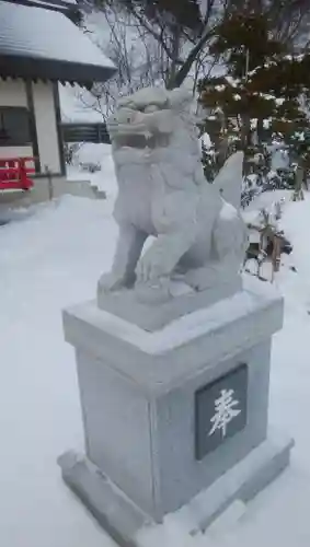 網走三吉神社の狛犬