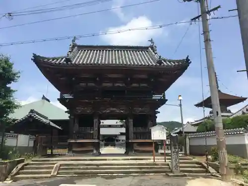 酒見寺の山門