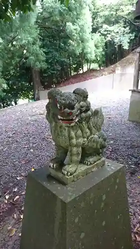 五十鈴神社の狛犬