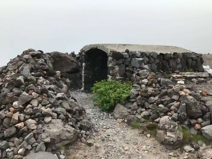 樽前山奥宮の建物その他