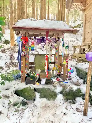 早池峯神社の{uncategorized: "未分類", other: "その他", undefined: "問題あり", building: "その他建物", grave: "お墓", sacred_gate: "鳥居", guardian: "狛犬", statue: "像", buddha: "仏像", history: "歴史", nature: "自然", garden: "庭園", animal: "動物", pagoda: "塔", temizu: "手水舎", mountain_gate: "山門・神門", sanctuary: "本殿・本堂", subordinate: "末社・摂社", art: "芸術", scenery: "景色", jizo: "地蔵", ema: "絵馬", goshuin: "御朱印", omikuji: "おみくじ", items: "授与品その他", amulet: "お守り", goshuincho: "御朱印帳", eats: "食事", festival: "お祭り", votive_dance: "神楽", shichigosan: "七五三参", wedding: "結婚式", experience: "体験その他", initially: "初詣", around: "周辺", anti_infection: "感染症対策"}