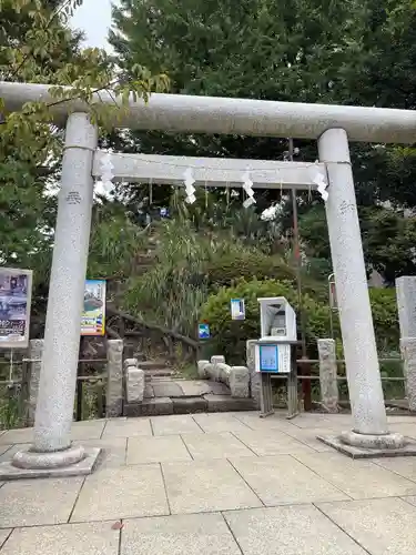 鳩森八幡神社の鳥居