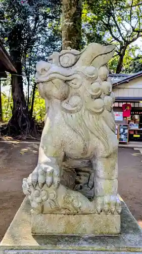 七百餘所神社 の狛犬