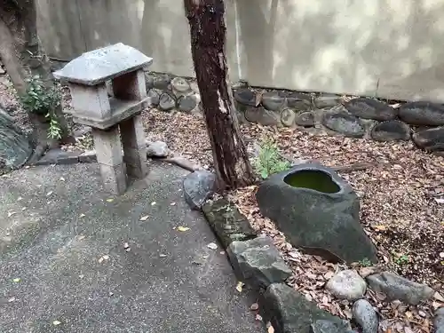 闇之森八幡社の手水舎