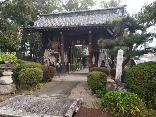 東光寺の山門