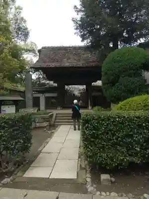 極楽寺（霊鷲山感應院極楽律寺）の山門・神門