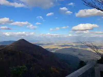 彌彦神社奥宮（御神廟）(新潟県)