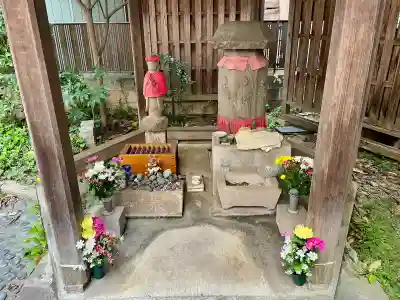 宝永四年六地蔵の{uncategorized: "未分類", other: "その他", undefined: "問題あり", building: "その他建物", grave: "お墓", sacred_gate: "鳥居", guardian: "狛犬", statue: "像", buddha: "仏像", history: "歴史", nature: "自然", garden: "庭園", animal: "動物", pagoda: "塔", temizu: "手水舎", mountain_gate: "山門・神門", sanctuary: "本殿・本堂", subordinate: "末社・摂社", art: "芸術", scenery: "景色", jizo: "地蔵", ema: "絵馬", goshuin: "御朱印", omikuji: "おみくじ", items: "授与品その他", amulet: "お守り", goshuincho: "御朱印帳", eats: "食事", festival: "お祭り", votive_dance: "神楽", shichigosan: "七五三参", wedding: "結婚式", experience: "体験その他", initially: "初詣", around: "周辺", anti_infection: "感染症対策"}