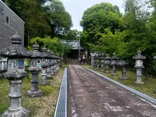 多賀神社の{uncategorized: "未分類", other: "その他", undefined: "問題あり", building: "その他建物", grave: "お墓", sacred_gate: "鳥居", guardian: "狛犬", statue: "像", buddha: "仏像", history: "歴史", nature: "自然", garden: "庭園", animal: "動物", pagoda: "塔", temizu: "手水舎", mountain_gate: "山門・神門", sanctuary: "本殿・本堂", subordinate: "末社・摂社", art: "芸術", scenery: "景色", jizo: "地蔵", ema: "絵馬", goshuin: "御朱印", omikuji: "おみくじ", items: "授与品その他", amulet: "お守り", goshuincho: "御朱印帳", eats: "食事", festival: "お祭り", votive_dance: "神楽", shichigosan: "七五三参", wedding: "結婚式", experience: "体験その他", initially: "初詣", around: "周辺", anti_infection: "感染症対策"}