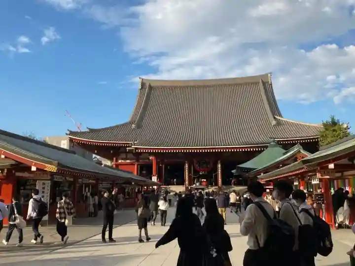 浅草寺の{uncategorized: "未分類", other: "その他", undefined: "問題あり", building: "その他建物", grave: "お墓", sacred_gate: "鳥居", guardian: "狛犬", statue: "像", buddha: "仏像", history: "歴史", nature: "自然", garden: "庭園", animal: "動物", pagoda: "塔", temizu: "手水舎", mountain_gate: "山門・神門", sanctuary: "本殿・本堂", subordinate: "末社・摂社", art: "芸術", scenery: "景色", jizo: "地蔵", ema: "絵馬", goshuin: "御朱印", omikuji: "おみくじ", items: "授与品その他", amulet: "お守り", goshuincho: "御朱印帳", eats: "食事", festival: "お祭り", votive_dance: "神楽", shichigosan: "七五三参", wedding: "結婚式", experience: "体験その他", initially: "初詣", around: "周辺", anti_infection: "感染症対策"}