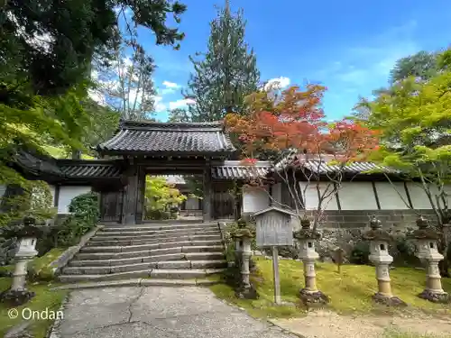 西明寺の山門・神門