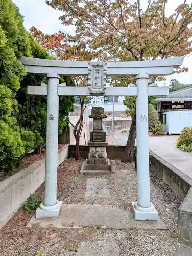 雷神社の鳥居