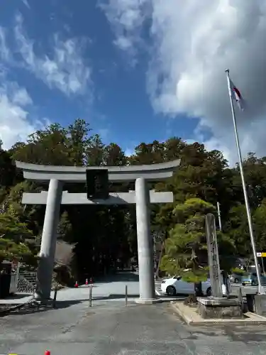 小國神社の{uncategorized: "未分類", other: "その他", undefined: "問題あり", building: "その他建物", grave: "お墓", sacred_gate: "鳥居", guardian: "狛犬", statue: "像", buddha: "仏像", history: "歴史", nature: "自然", garden: "庭園", animal: "動物", pagoda: "塔", temizu: "手水舎", mountain_gate: "山門・神門", sanctuary: "本殿・本堂", subordinate: "末社・摂社", art: "芸術", scenery: "景色", jizo: "地蔵", ema: "絵馬", goshuin: "御朱印", omikuji: "おみくじ", items: "授与品その他", amulet: "お守り", goshuincho: "御朱印帳", eats: "食事", festival: "お祭り", votive_dance: "神楽", shichigosan: "七五三参", wedding: "結婚式", experience: "体験その他", initially: "初詣", around: "周辺", anti_infection: "感染症対策"}