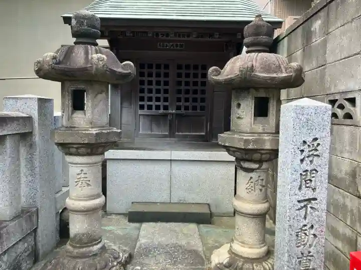 浮間不動尊の{uncategorized: "未分類", other: "その他", undefined: "問題あり", building: "その他建物", grave: "お墓", sacred_gate: "鳥居", guardian: "狛犬", statue: "像", buddha: "仏像", history: "歴史", nature: "自然", garden: "庭園", animal: "動物", pagoda: "塔", temizu: "手水舎", mountain_gate: "山門・神門", sanctuary: "本殿・本堂", subordinate: "末社・摂社", art: "芸術", scenery: "景色", jizo: "地蔵", ema: "絵馬", goshuin: "御朱印", omikuji: "おみくじ", items: "授与品その他", amulet: "お守り", goshuincho: "御朱印帳", eats: "食事", festival: "お祭り", votive_dance: "神楽", shichigosan: "七五三参", wedding: "結婚式", experience: "体験その他", initially: "初詣", around: "周辺", anti_infection: "感染症対策"}