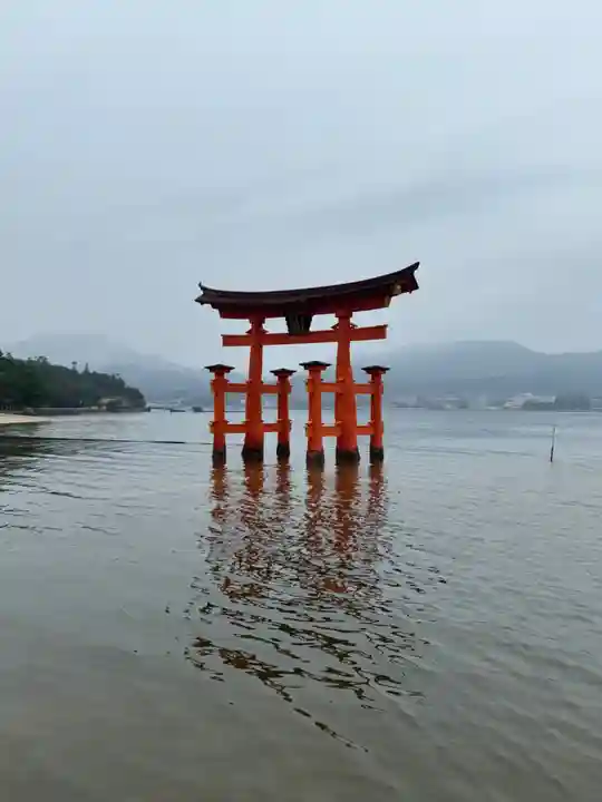 厳島神社(広島県)