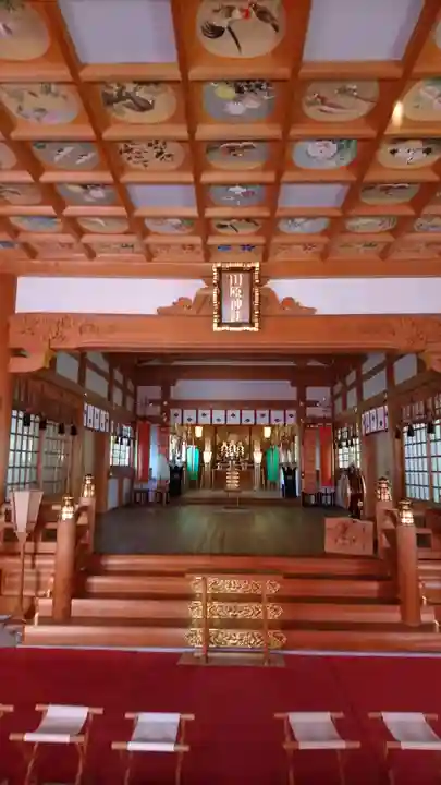 川原神社の本殿・本堂
